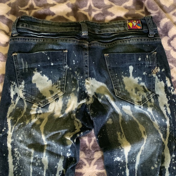 Jeans - Picture 4 of 5